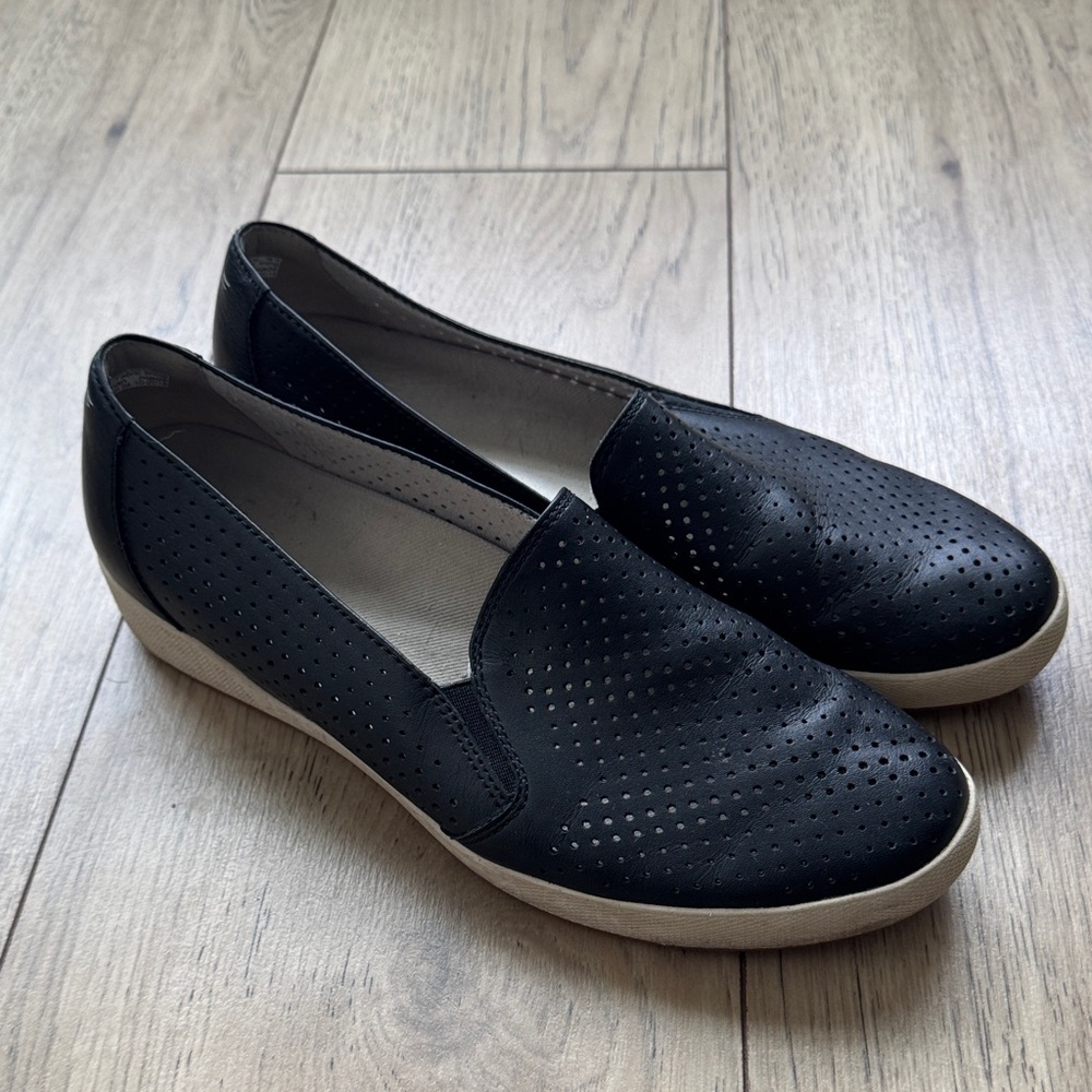 Dansko Odina Black Slip-On Shoes Women’s Size 41 (US 11)